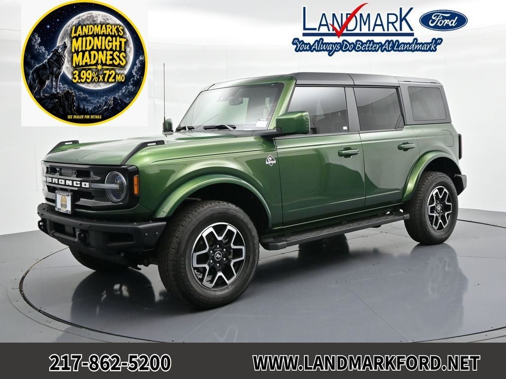 2024 Ford Bronco Outer Banks 4 Door 4x4 in Green Metallic — front three-quarter view