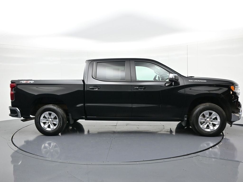 2025 Chevrolet Silverado 1500 — detail view