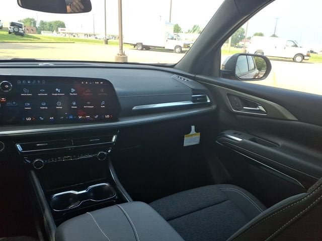 2026 Chevrolet Traverse — detail view